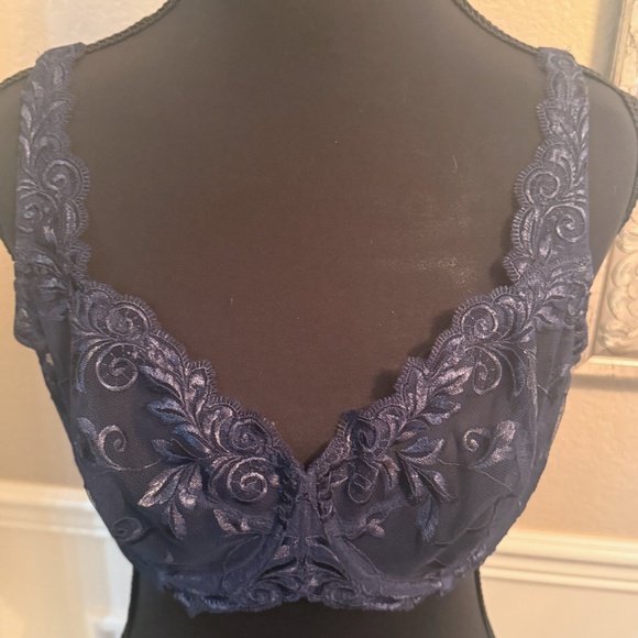 Soma like new sensuous  Lace Bra size 38 C - Picture 5 of 10
